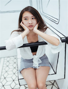 我女朋友的母亲2023中语翻译