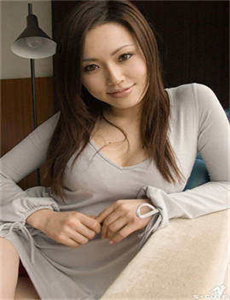 年轻的女职工在线观看